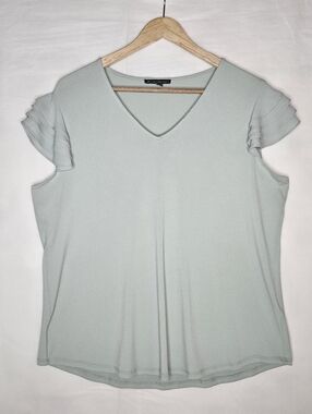 Adrianna Papell v neck tiered ruffle sleeve crepe knit top Size XL  Light Green
